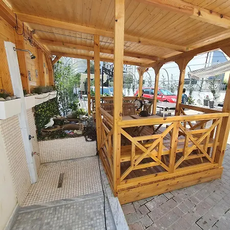 My Aparthotel *